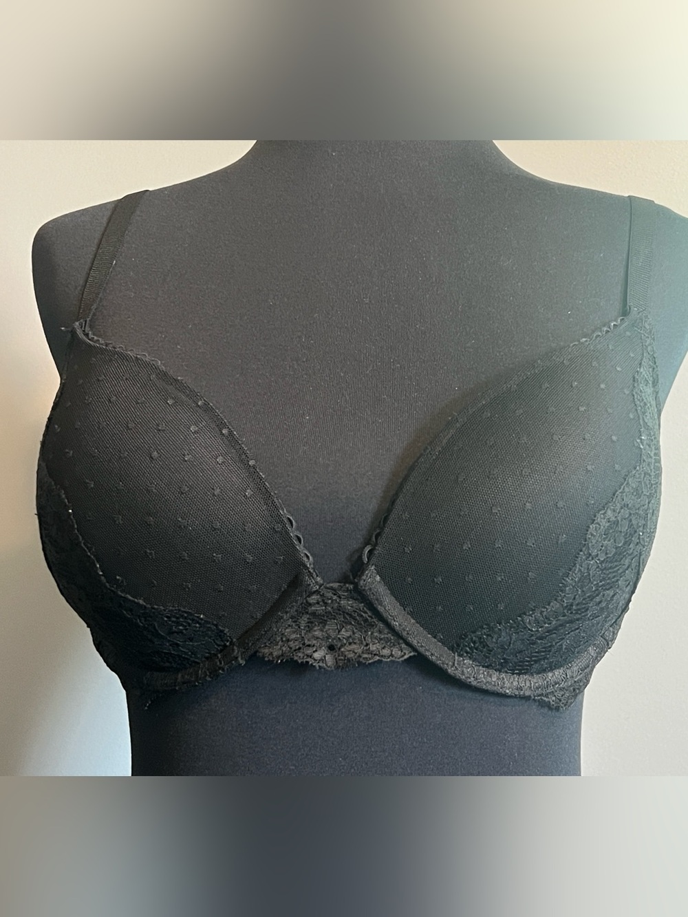 Victoria’s Secret Very Sexy Push Up Bra 34D